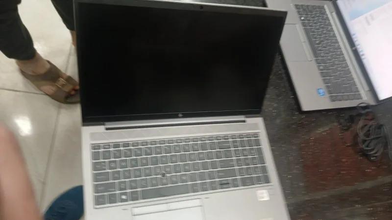 Laptop zbook fire fly i7 10th H + 4 g invidia