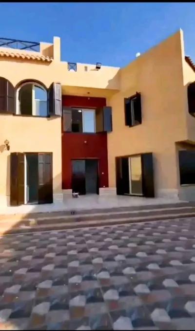 فیلا للبيع في العلمين