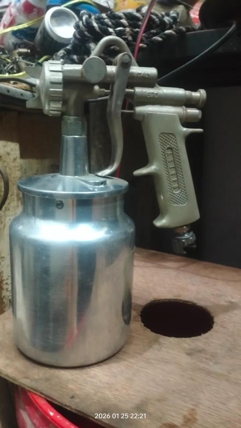 كمبريسور ايطالي