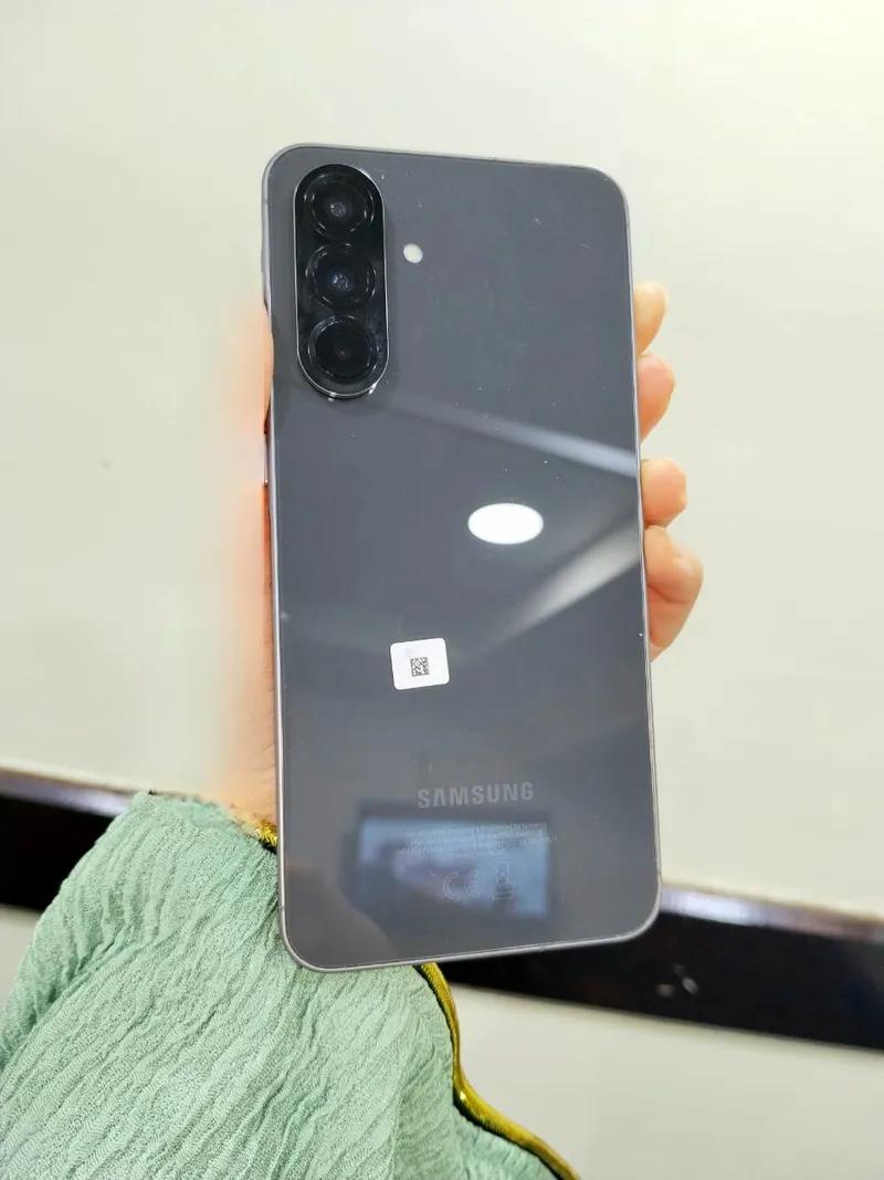 Samsung A56 النسخة 256/8