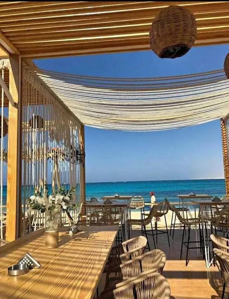 عايزه ابيع التاون هاوس دا في راس الحكمه🌊