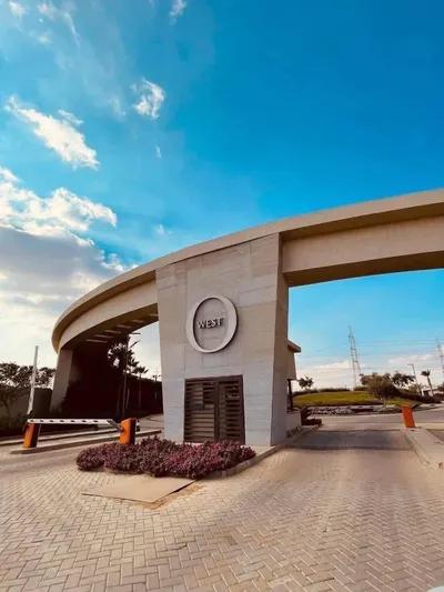 شقة للبيع في أو ويست