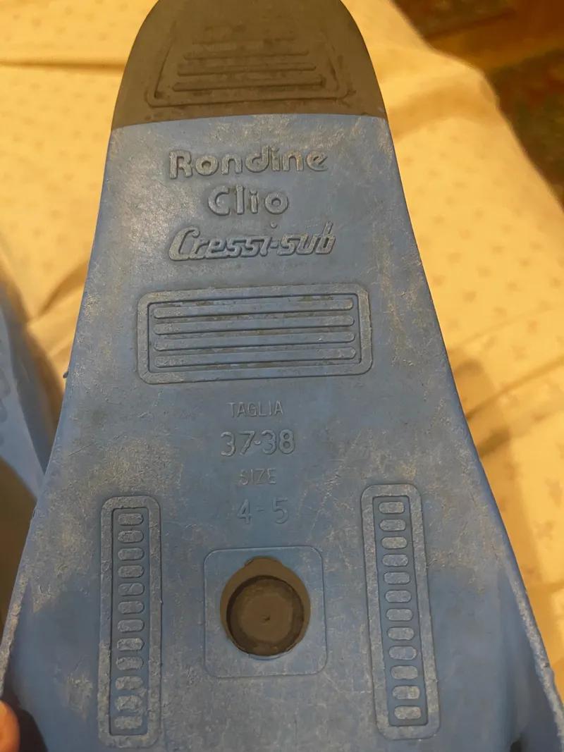 زعانف روكت ومونو وزعانف كليو