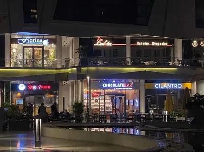 محل استلام فوري ارضي واجهة علي محور السادات متأجر بمليون 200