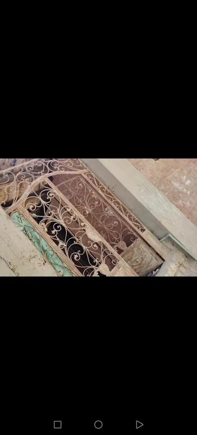 عمارة سكنية للبيع في الصف