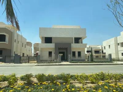فیلا للبيع في مدينتي
