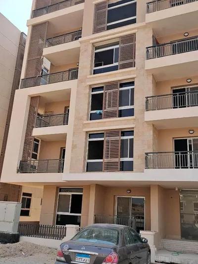 شقة للبيع في تاج سيتي