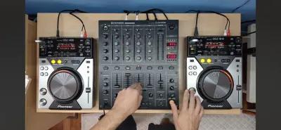 Dj pioneer cdj400&mixer 500 pioneer في لوران, الإسكندرية - 33,000 EGP