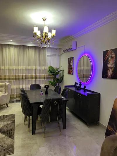 للايجار شقه كمبوند بيفرلي هيلز الشيخ زايد