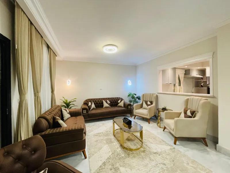 متاح للايجار شقه كمبوند الشيخ زايد