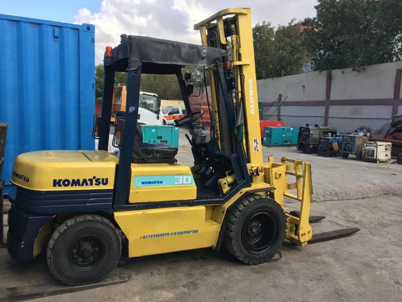 كلارك كوماتسو 3طن