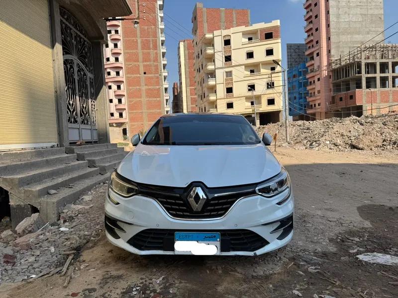 للبيع رينو ميجان 4 سيجنتشر 2022 من المالك