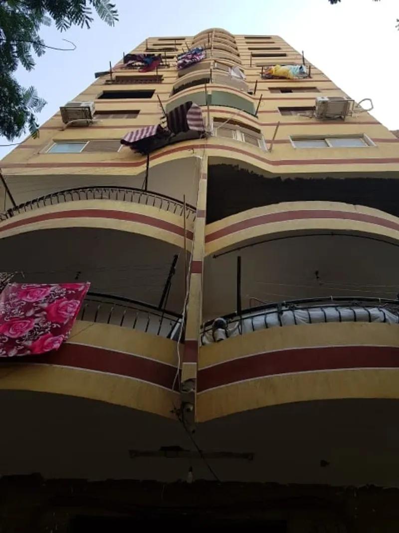 شقة مميزة الموقع لقطة لسرعة البيع مساحة 110 متر فيو رائع .