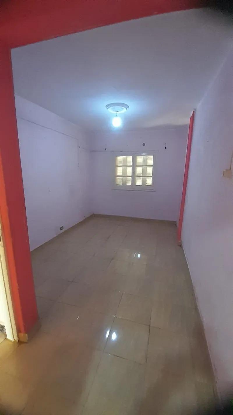 شقه ١٣٠ مترللبيع في متفرعات شارع الطيران خلف مصر والسودان