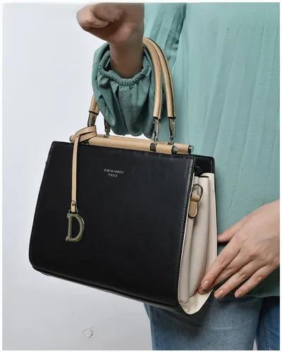 شنطة يد للنساء جلد دلاية حرف D في مدينة الإسماعيلية, الإسماعيلية - 600 EGP