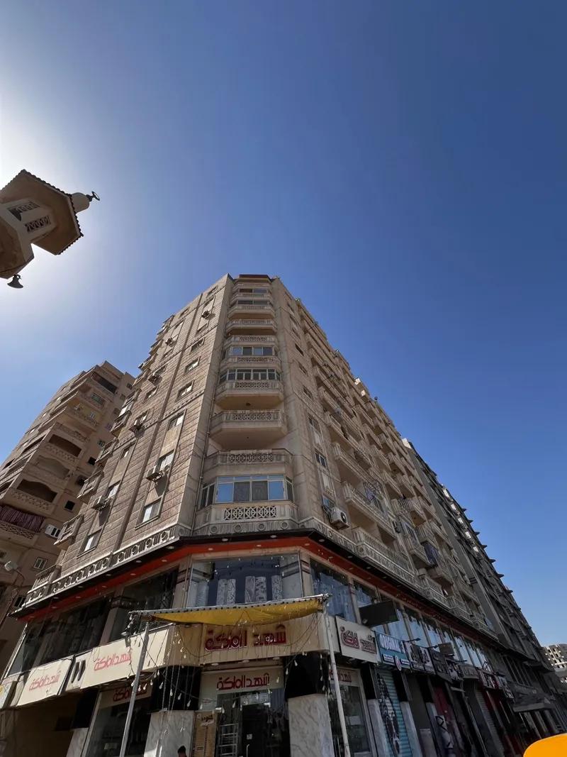 ميزان تجاري للبيع ١٢٠٠ متر