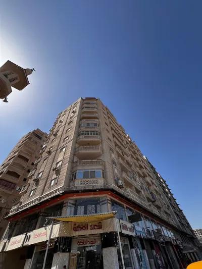 ميزان تجاري للبيع ١٢٠٠ متر