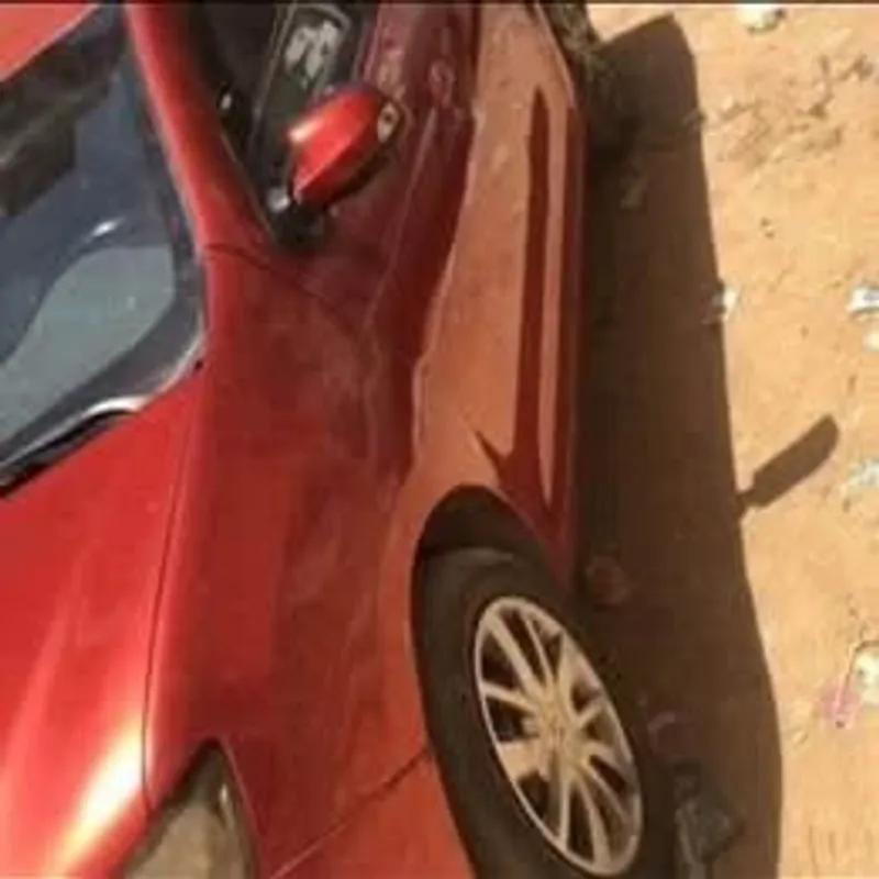 للبيع سياره نيو لوجن اعلي فئه عداد 206 الف