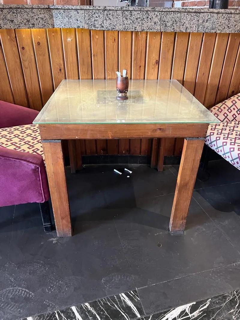 فرش مطعم كراسي وترابيزات