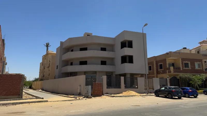 فيلا للبيع في الياسمين ٣ التجمع الاول من المالك مباشرة.