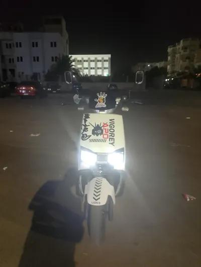 دراجات نارية سكوتر كهربائي 2025