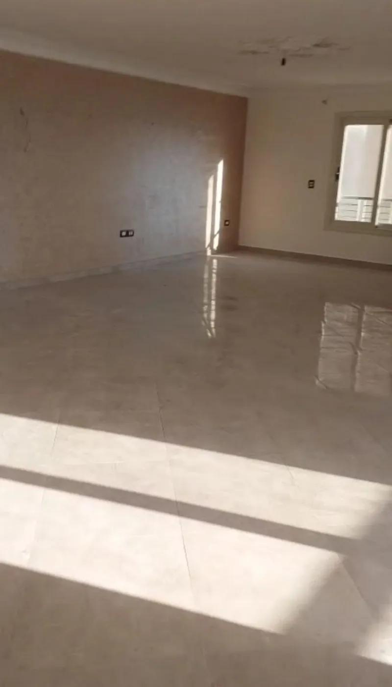 شقة لقطة في المنطقة الثامنة مدينة نصر