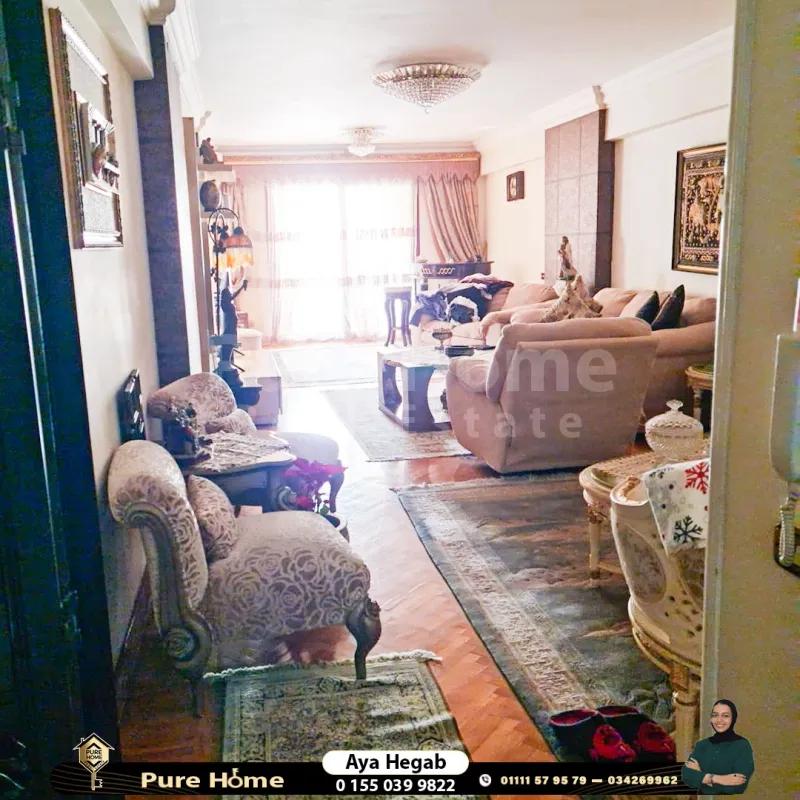 شقة للبيع – لوران – شارع سيرهنك