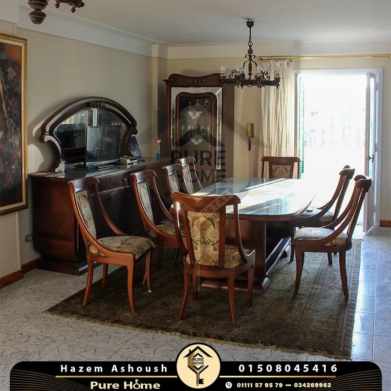 شقة مفروشة للايجار 180 م- الازاريطة -خطوات من كلية الطب