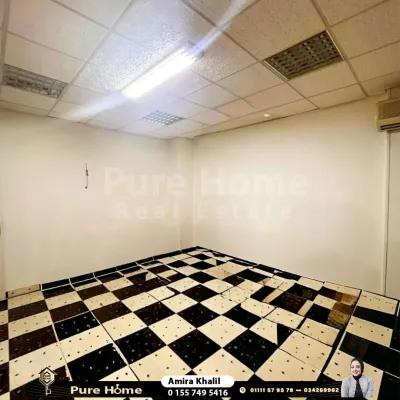 مقر اداري للبيع - السرايا - ثالث نمرة من البحر