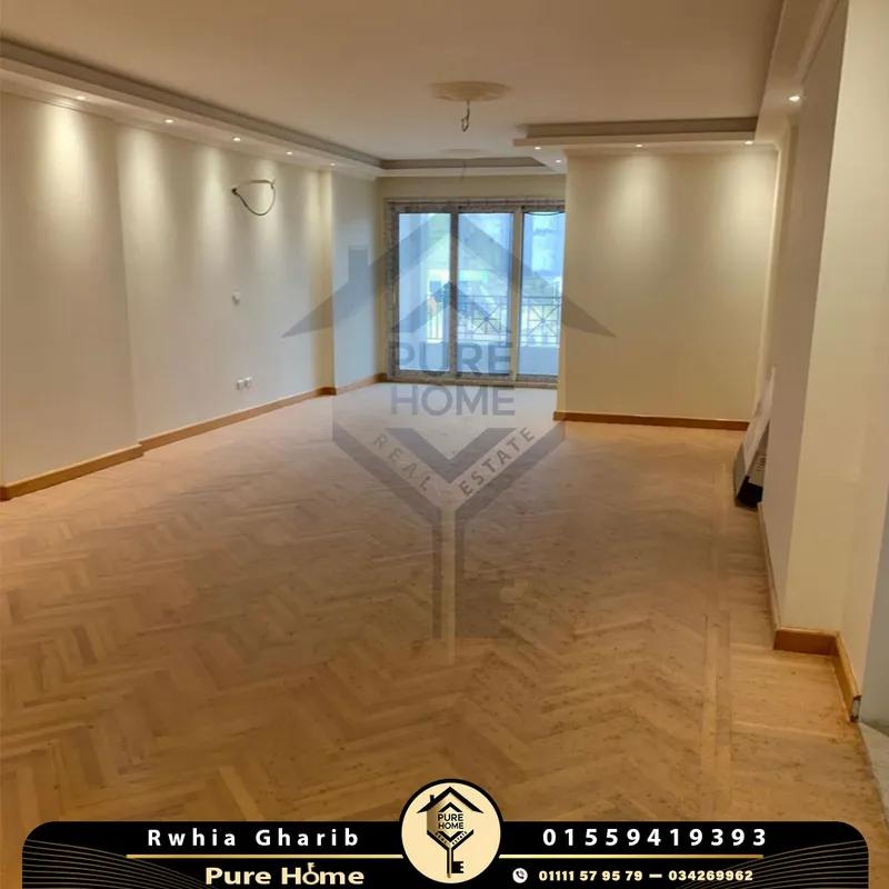 شقة للايجار 180 م الازاريطة