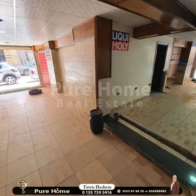 محل للإيجار - لوران – خطوات من شارع الاقبال