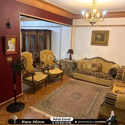 شقة للايجار المفروش - سموحة - شارع النصر