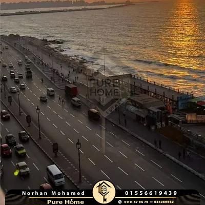 شقة مفروشة للايجار 150 م -كامب شيزار- بحر مباشر