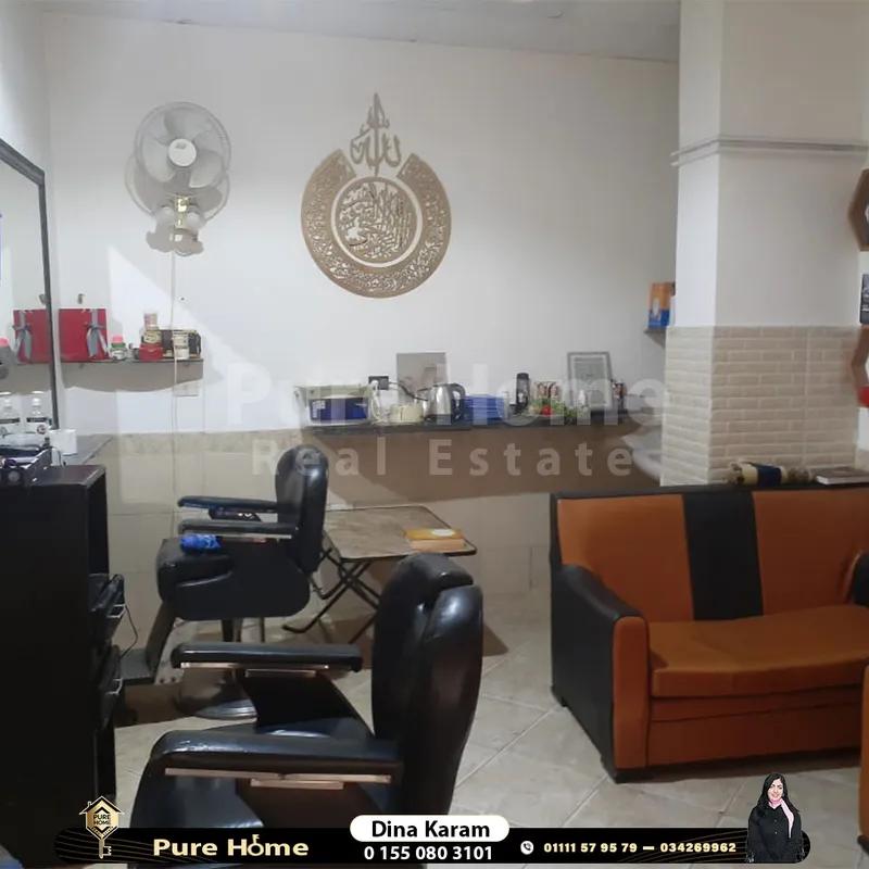 محل للبيع 23 م - سموحة