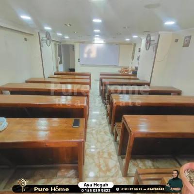 مقر ادارى للايجار – جليم – متفرع من البحر