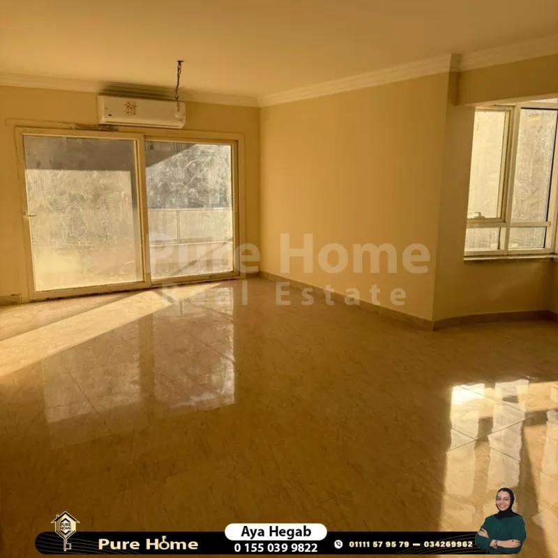 شقة للايجار في سموحة - كومباوند جراند فيو