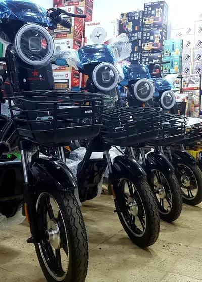 دراجات نارية سكوتر كهربائي 2025