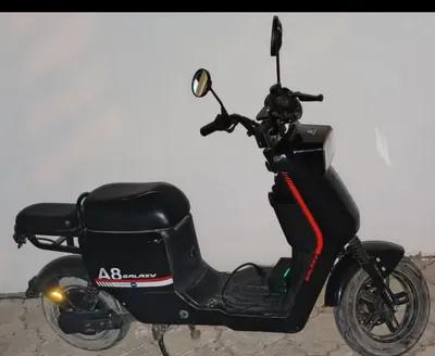 دراجات نارية سكوتر كهربائي 2024