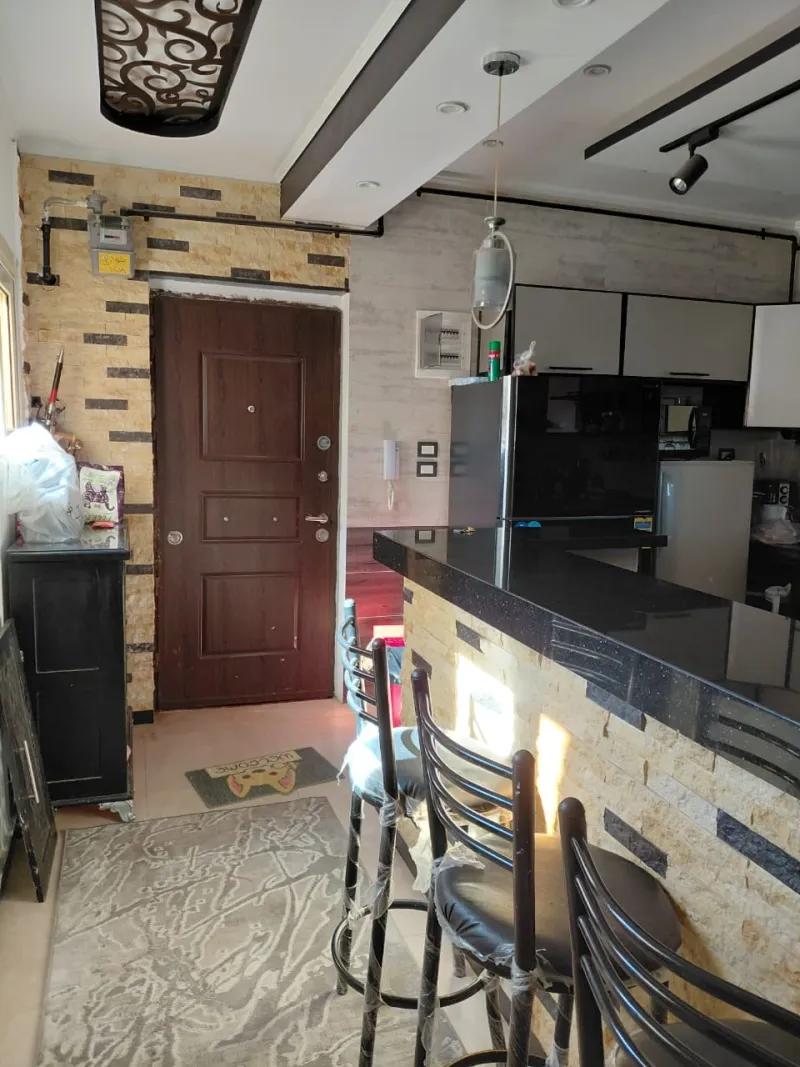 شقة ف سموحة موازي لفوزي معاذ شارع متفرع من بهاء الدين