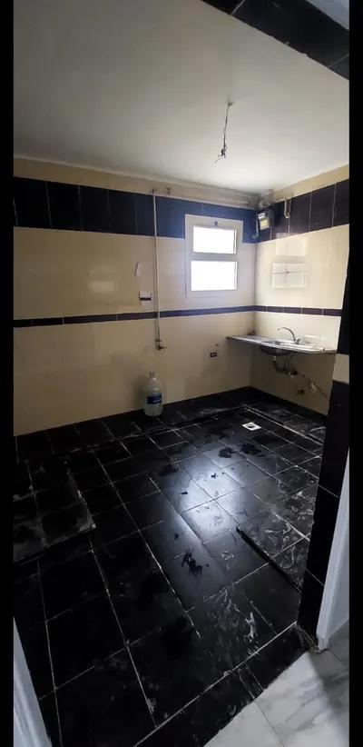 شقة للبيع في الحي الثاني