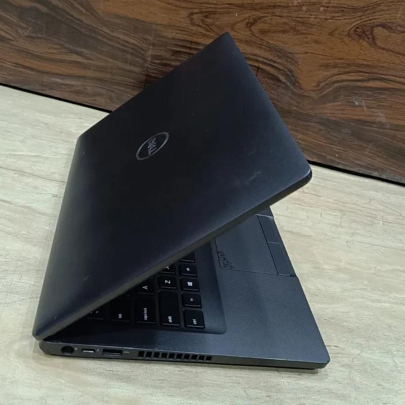 لاب توب بشاشة تاتش من شركة dell 5400