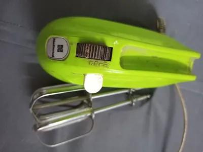 مضرب بيض كهربا ناشيونال يباني 100 وات ثلاث سرعات في الزقازيق, الشرقية - 300 EGP