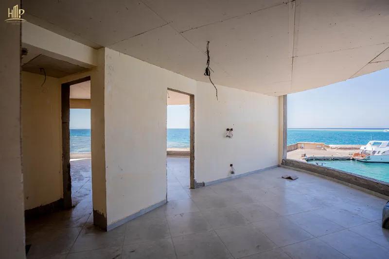 شقة 79م غرفة وصالة بإطلالة بحرية مميزة في ستوريا ديل ماري