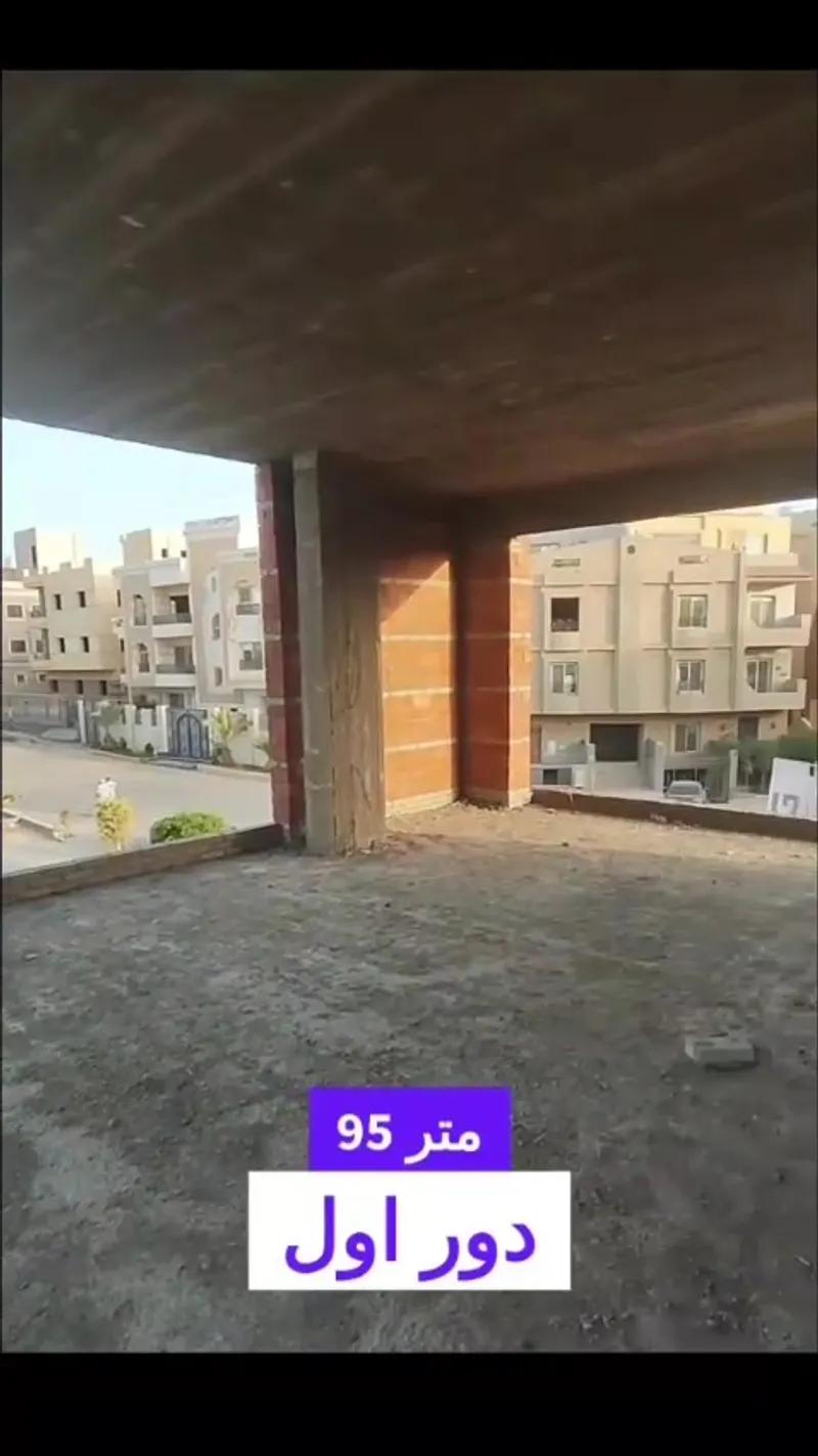 محل للبيع - 95 متر - ثلاث واجهات -25% مقدم و استلم فوري