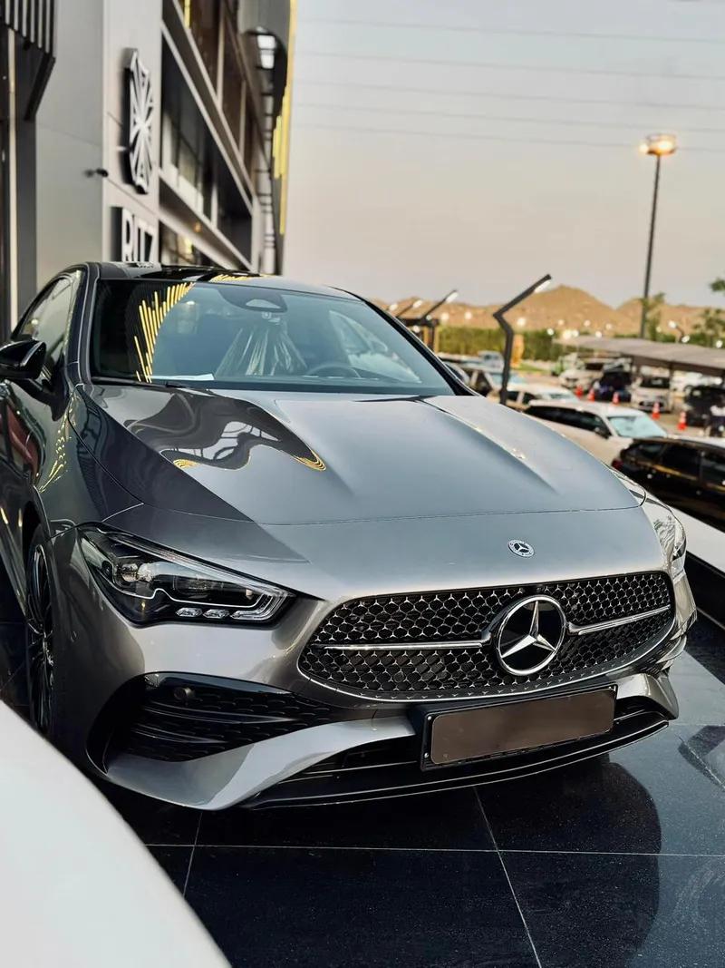 Mercedes-Benz cla 200 2025