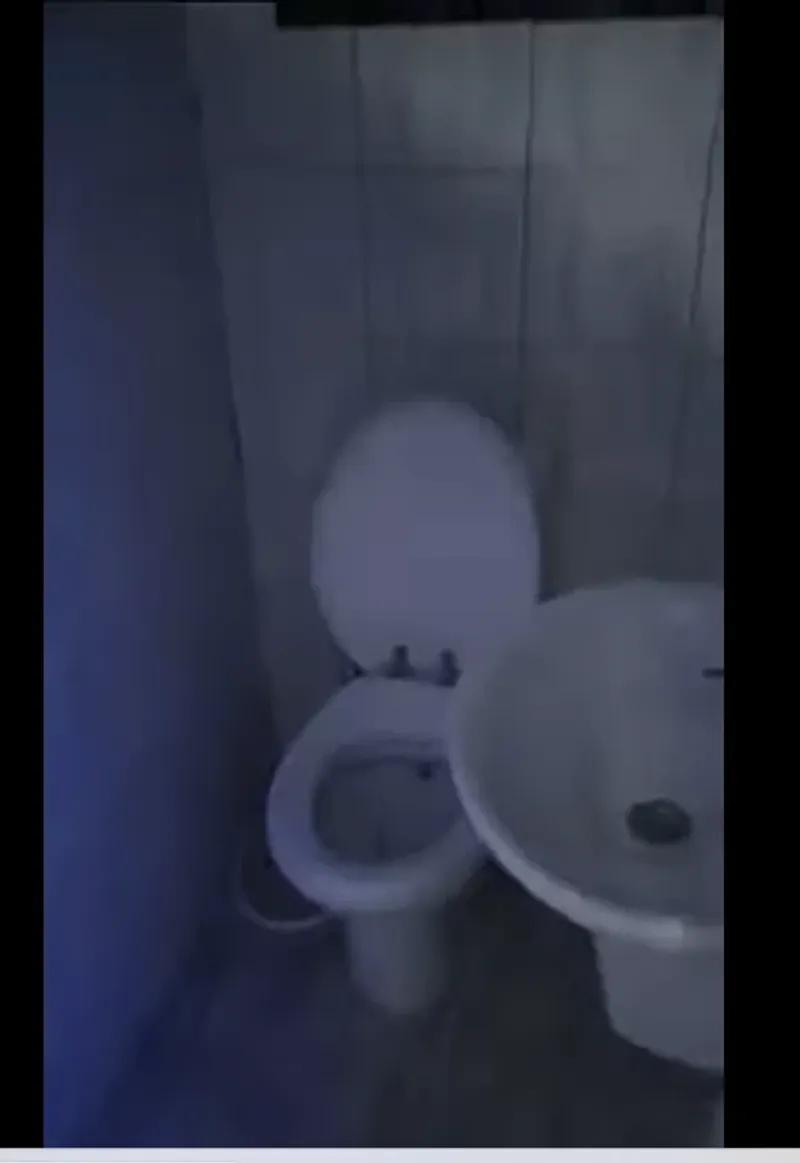 شقه للبيع بكامل العفش