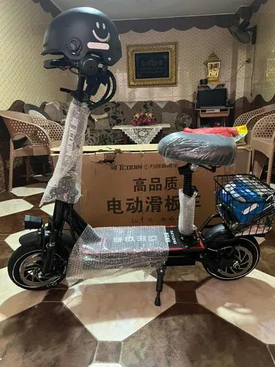 دراجات نارية سكوتر كهربائي 2025