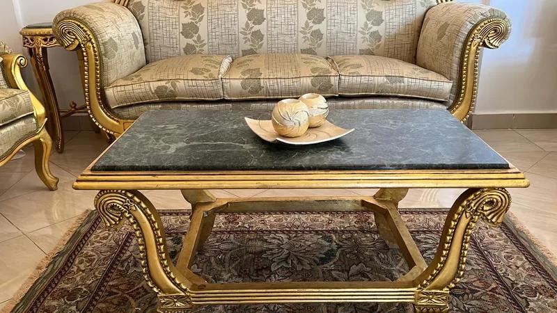 صالون جديد بالكامل للبيع