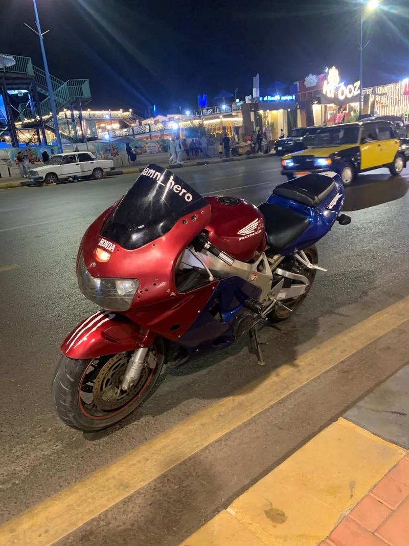 ريس هوندا 919