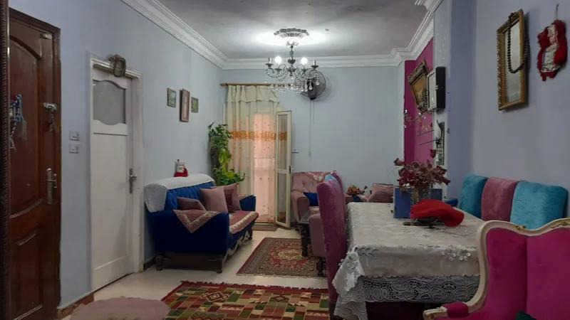 شقة للبيع مباشرة من المالك الدور ٥ ب ٨٥٠ الف جنية